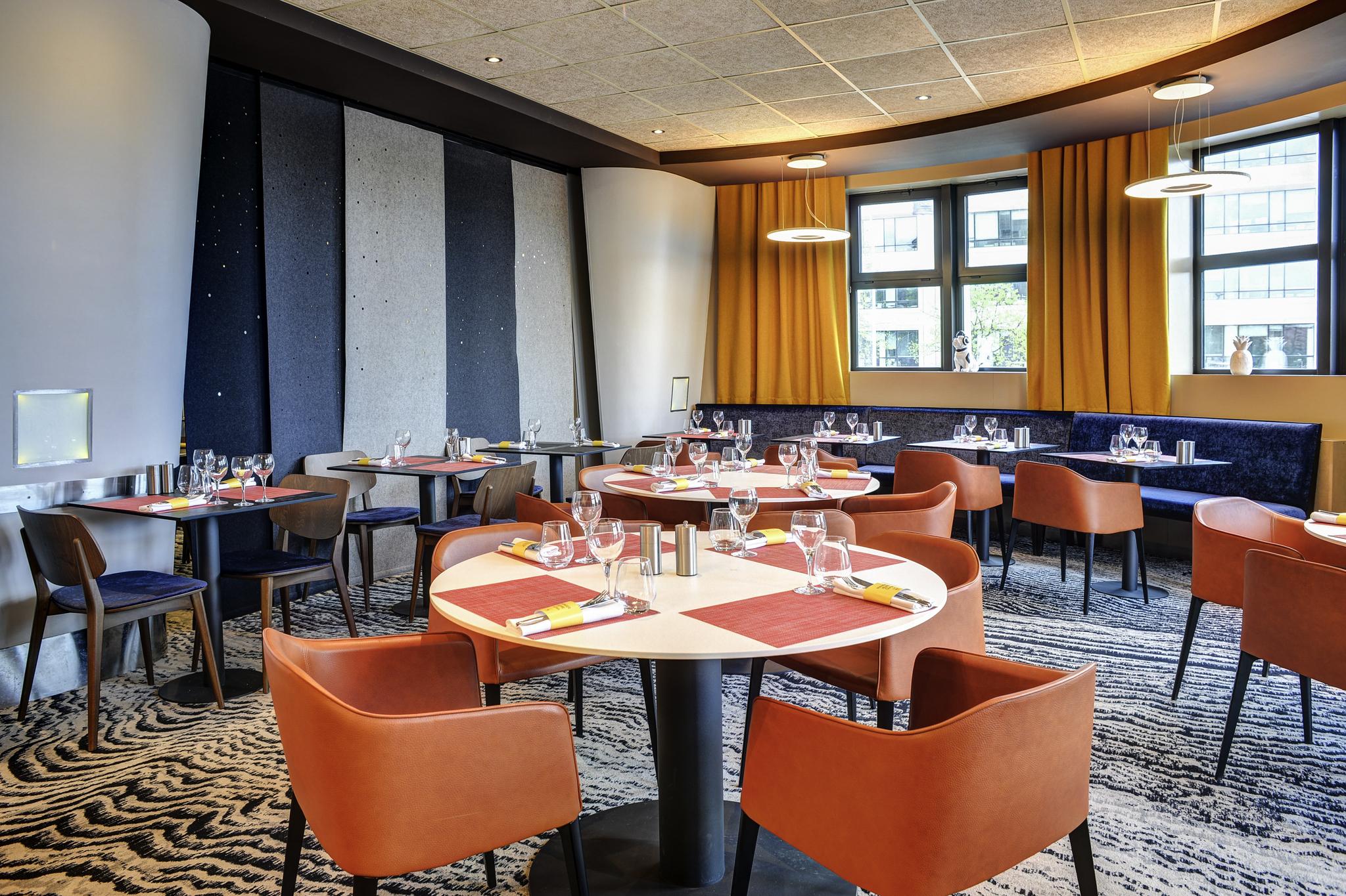 Novotel Paris 14 Porte D'Orleans Restoran gambar